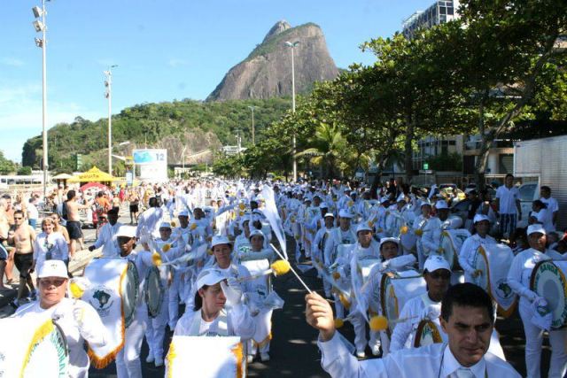 421376_211839348954856_1973712597_n