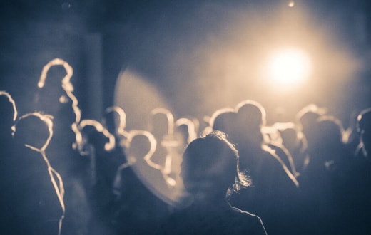 DEUS É UM SÓ E ESTÁ EM TODO LUGAR E DENTRO DE CADA UM